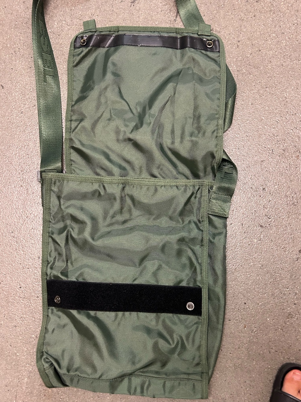 Diesel Olive Green Cross Body Bag with Zipper Pouch - Picture 4 of 6